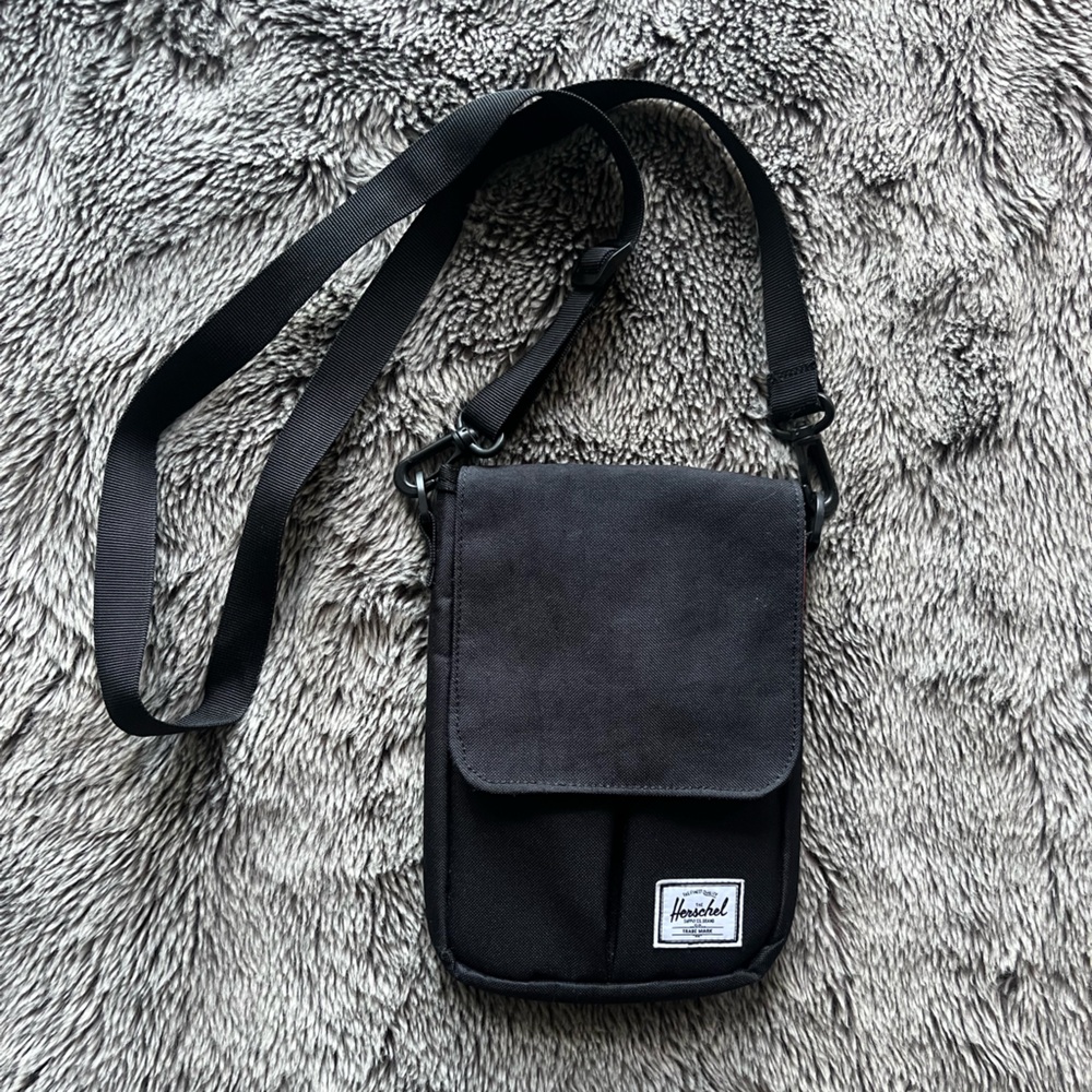 Herchel Black Ipad Side bag